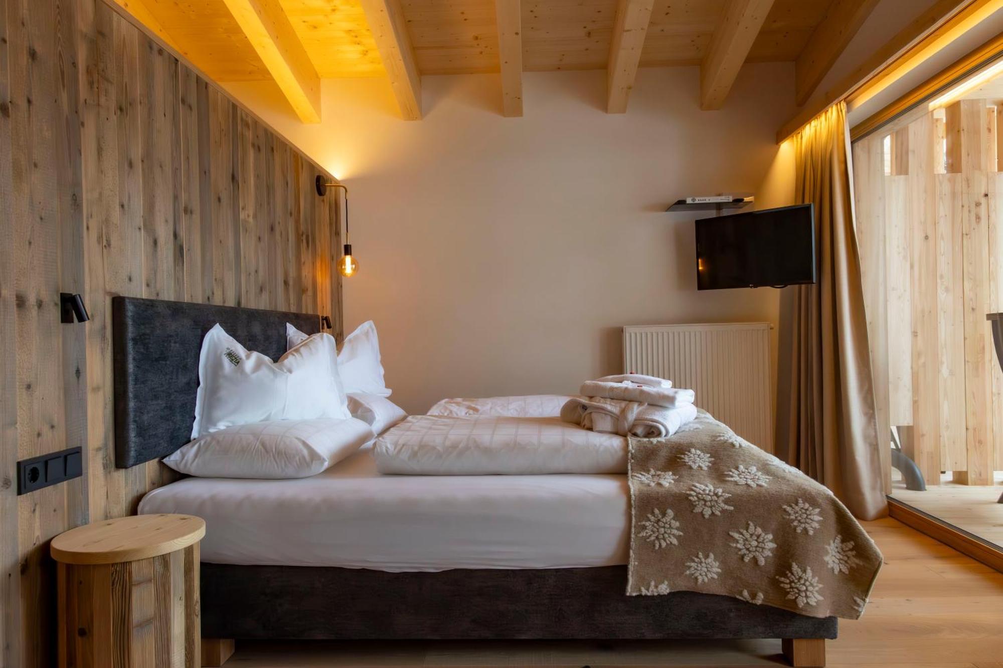 Hotel Rezia La Villa  Ngoại thất bức ảnh