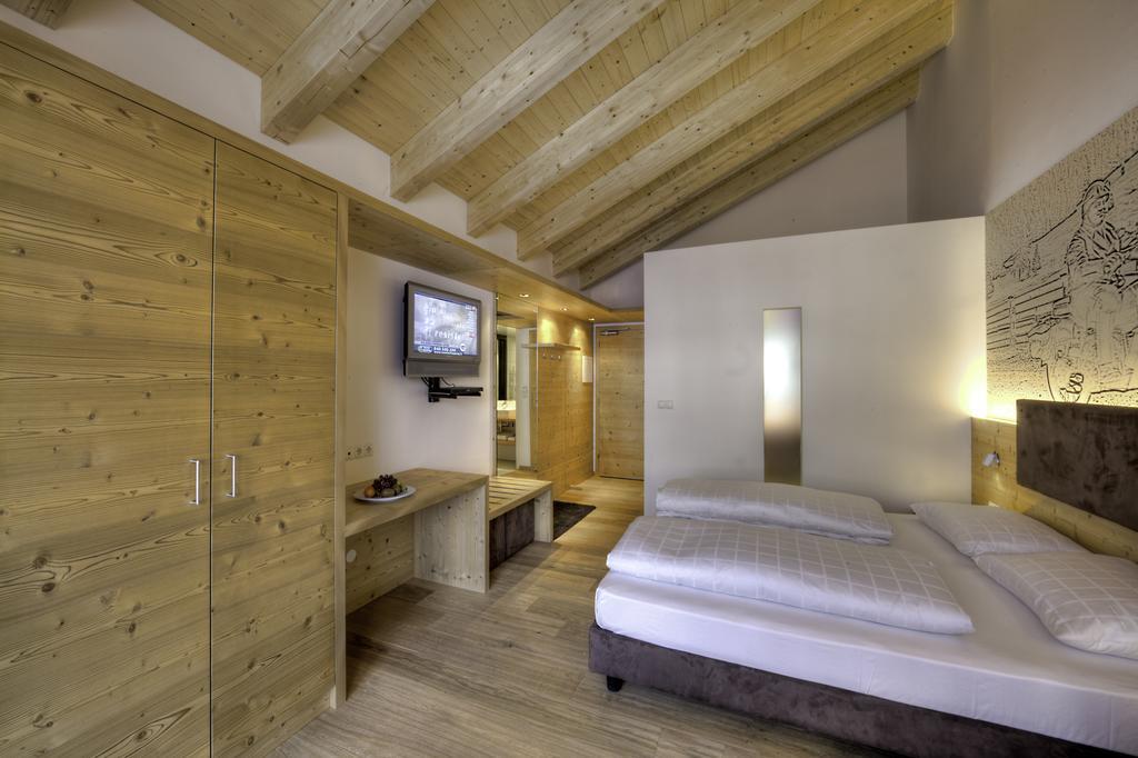 Hotel Rezia La Villa  Ngoại thất bức ảnh